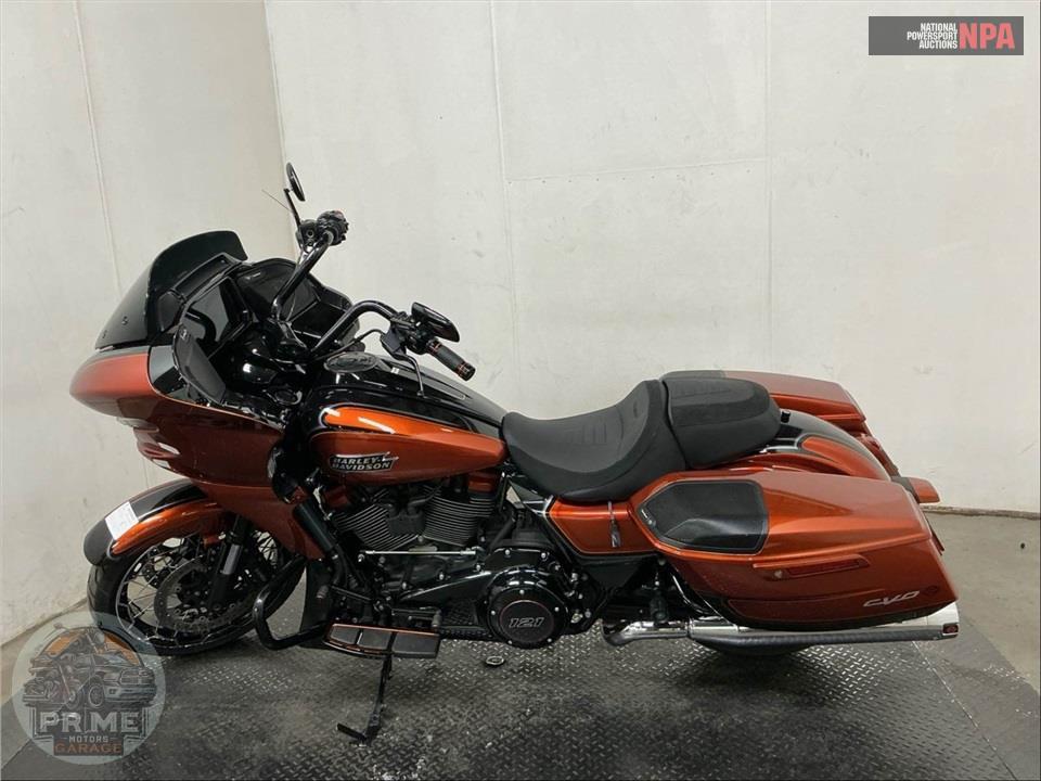 2023 Harley-Davidson FLTRXSE CVO ROAD GLIDE — фото 3