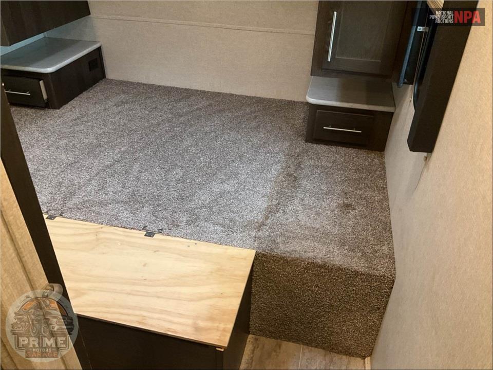 2018 Keystone Rv M-35 - CARBON TOY HAULER SERIES — фото 12