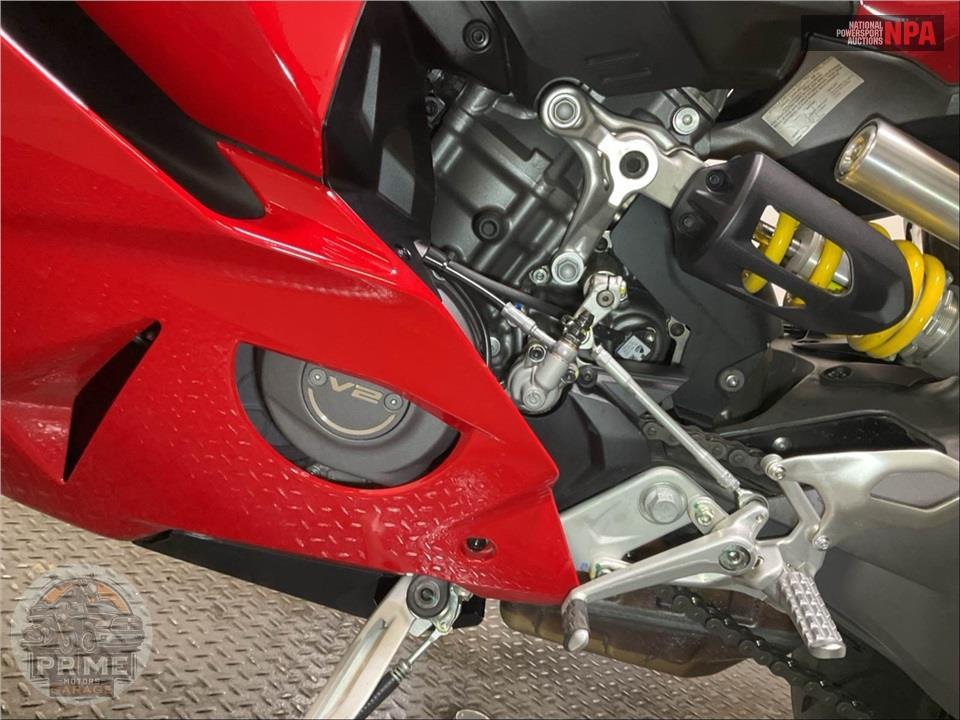 2025 Ducati PANIGALE V2 — фото 6