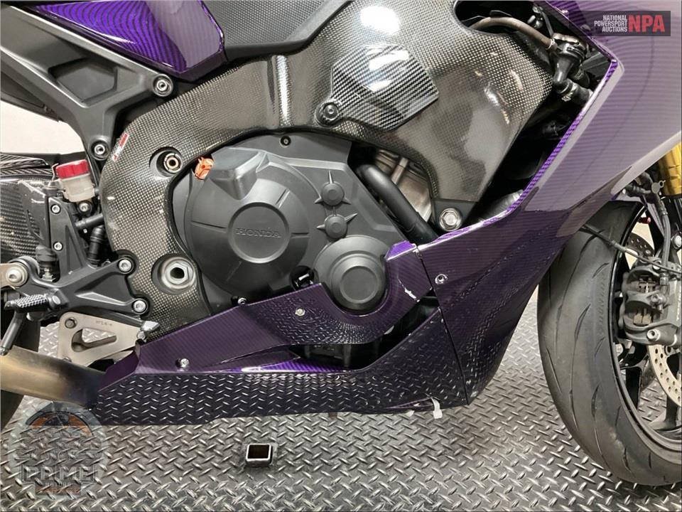 2021 Honda CBR1000RR — фото 6