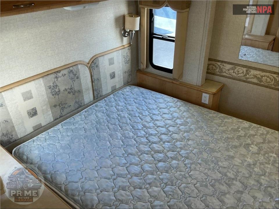 2006 Four Winds M-34N WORKHORSE 20.7 (**) - HURRICANE SERIES — фото 19