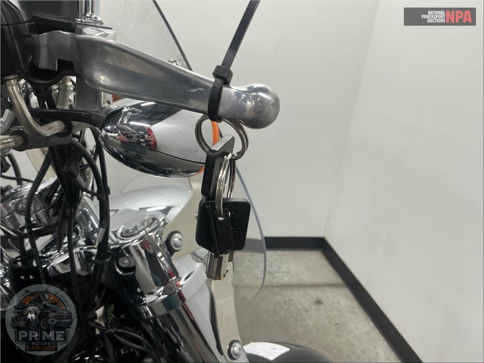 2016 Harley-Davidson FLD-103 DYNA SWITCHBACK — фото 12