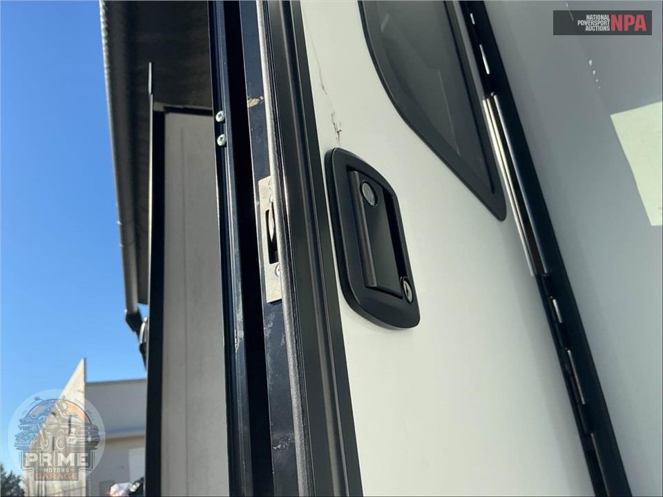 2022 Sabre By Forest River M-38DBQ - FIFTH WHEEL SERIES — фото 34