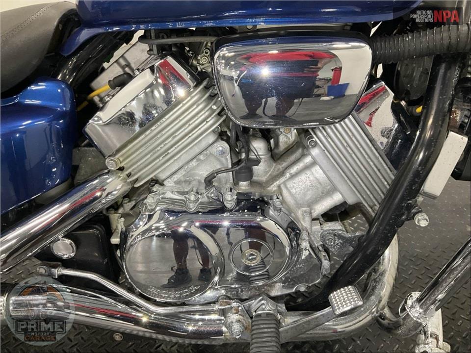 2000 Honda VF750C2Y MAGNA — фото 5