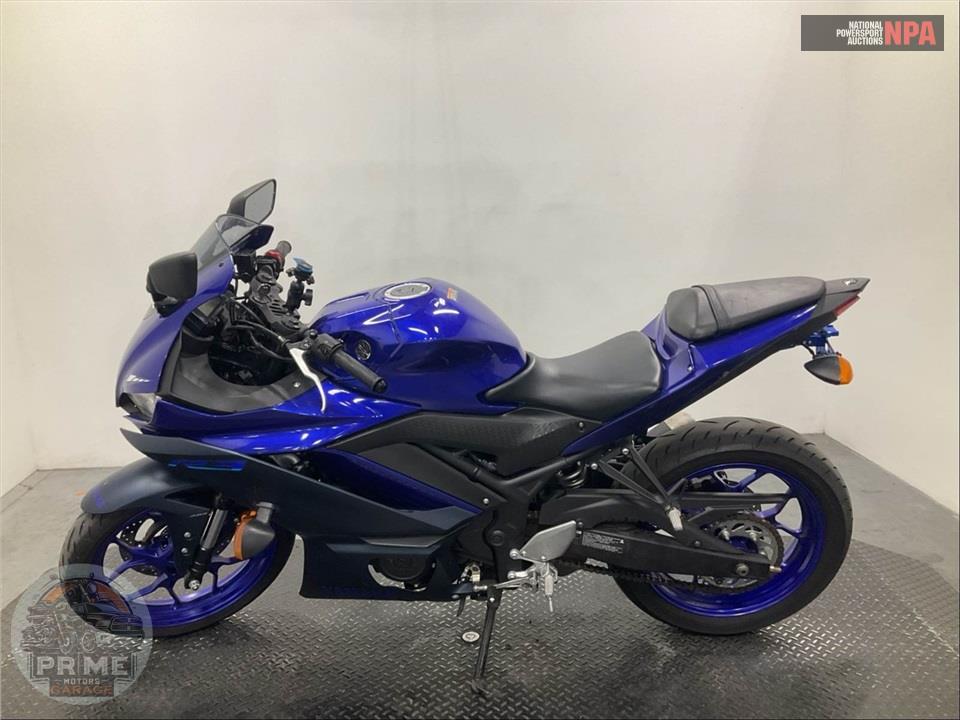 2023 Yamaha YZF-R3 — фото 3