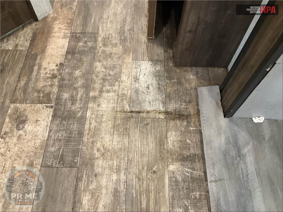 2019 Crossroads Rv M-32 FB - VOLANTE SERIES — фото 37