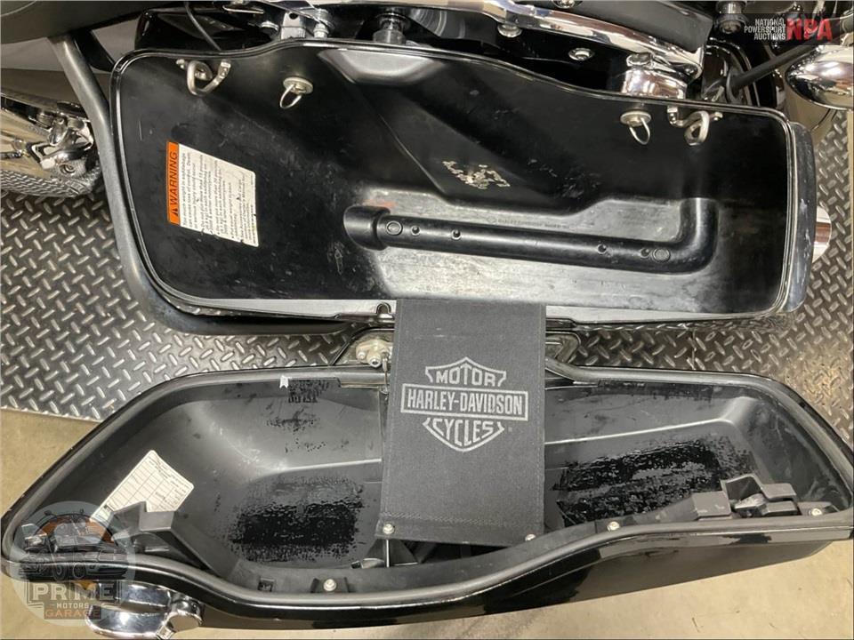 2016 Harley-Davidson FLHXS STREET GLIDE SPECIAL — фото 20