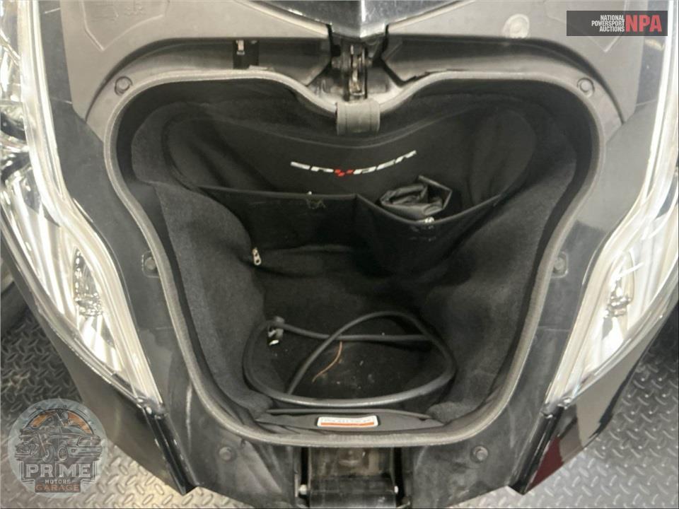 2011 Can-Am SPYDER RT-S SE5 — фото 12