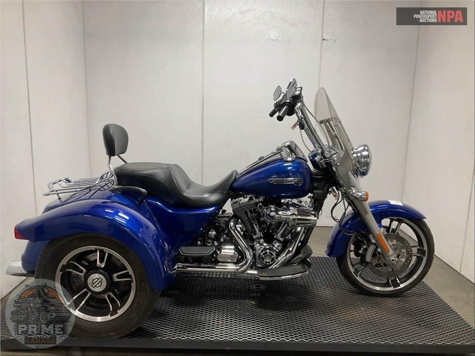 2015 Harley-Davidson FLRT FREE WHEELER — фото 1
