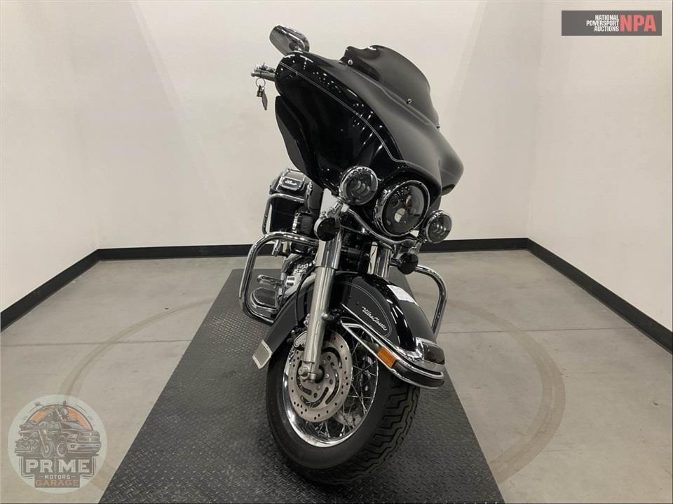 2005 Harley-Davidson FLHTCUI ULTRA CLASSIC ELECTRA GLIDE — фото 2