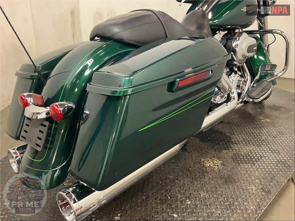 2015 Harley-Davidson FLHXS STREET GLIDE SPECIAL — фото 21