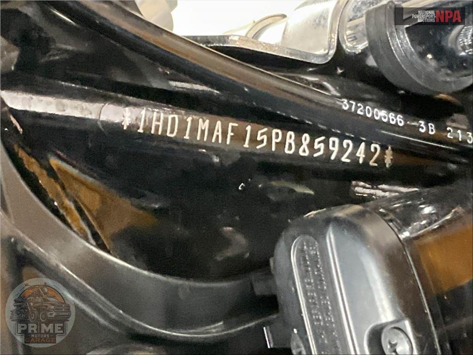 2023 Harley-Davidson FLHTCUTG TRI GLIDE ULTRA CLASSIC — фото 27