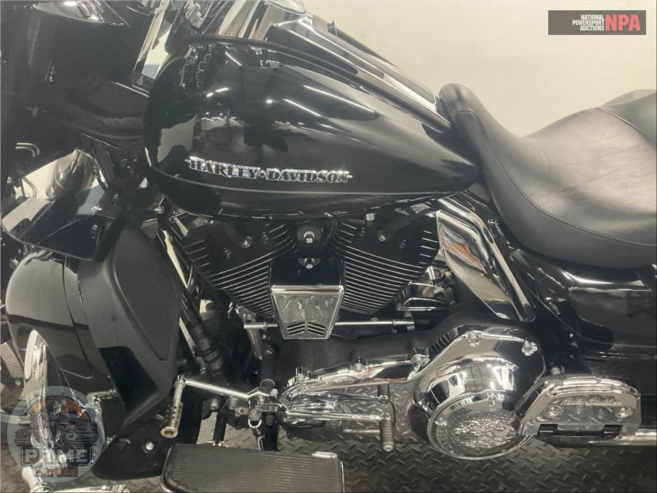 2015 Harley-Davidson FLHTK ELECTRA GLIDE ULTRA LIMITED — фото 7