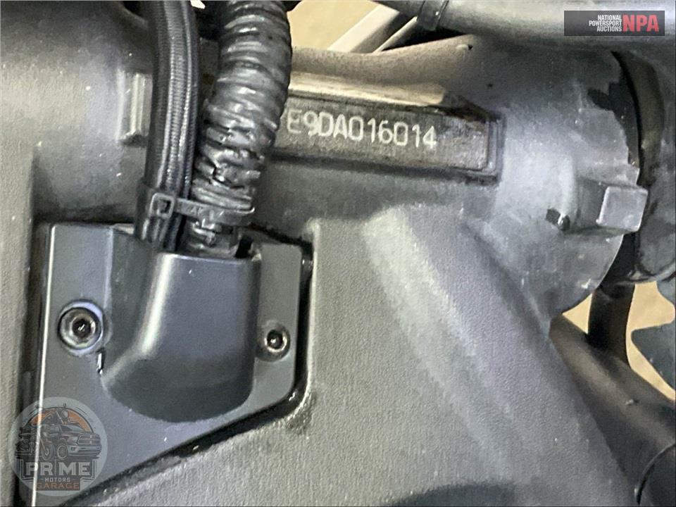 2013 Yamaha XV19CDB/C RAIDER — фото 25