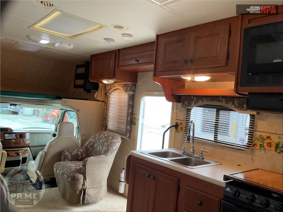 2010 Four Winds 31R E450 CHATEAU SERIES — фото 9