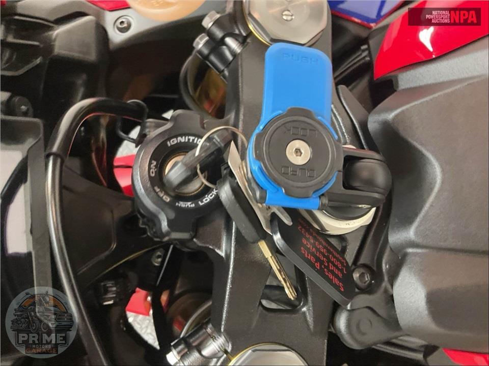2023 Honda CBR1000RR — фото 15