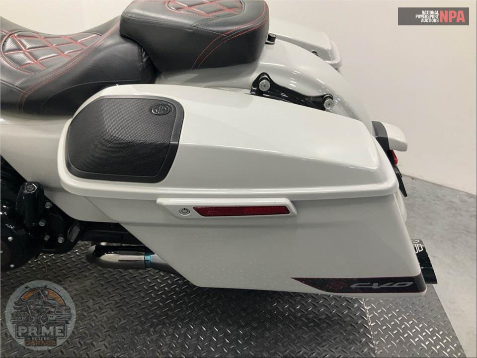 2020 Harley-Davidson FLHXSE CVO STREET GLIDE — фото 14