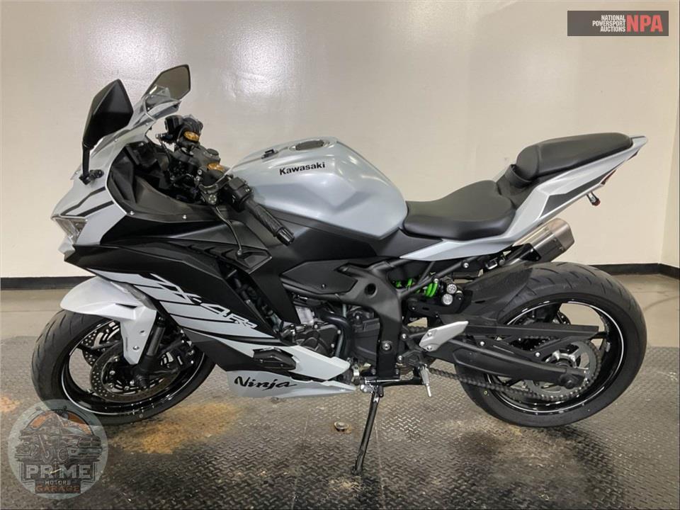 2025 Kawasaki ZX400SSFAL NINJA ZX-4RR (ABS) — фото 3