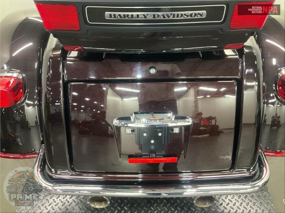 2011 Harley-Davidson FLHTCUTG TRIGLIDE UL CLSC — фото 25