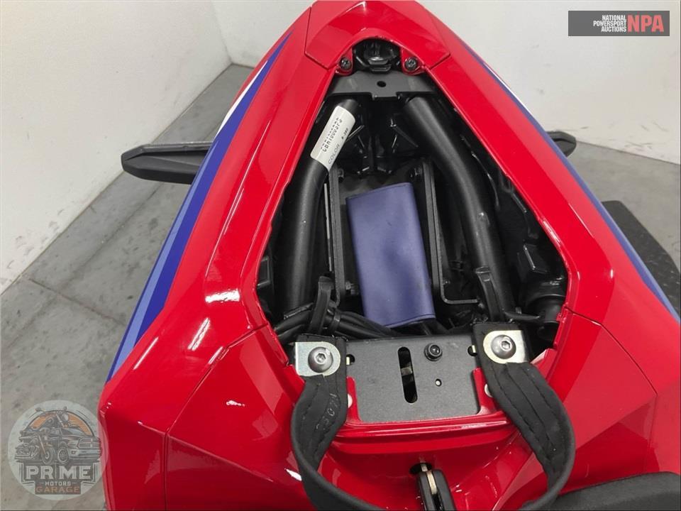2025 Honda CBR1000RR-R FIREBLADE SP — фото 13