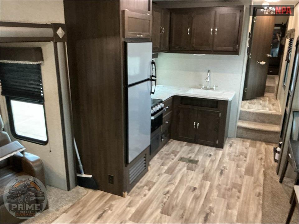 2019 Keystone Rv M-253 FWRE - SPRINGDALE FIFTH WHEEL SERIES — фото 9