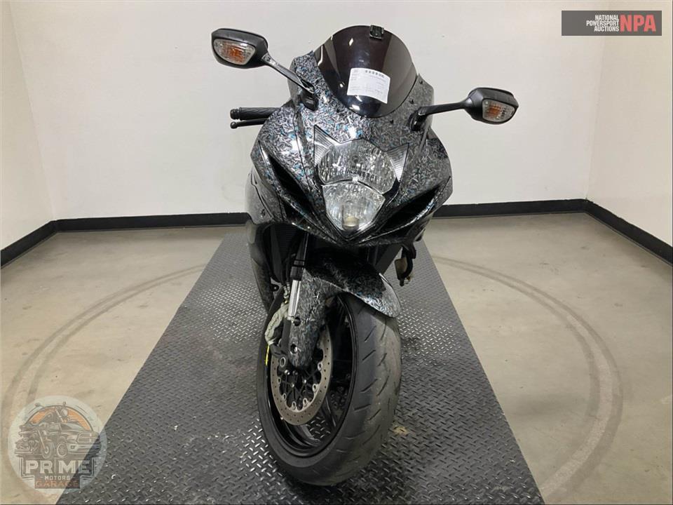 2022 Suzuki GSX-R600 — фото 2
