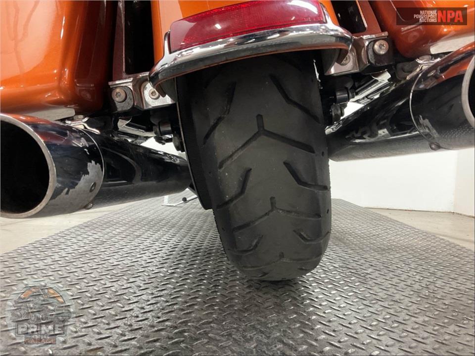 2014 Harley-Davidson FLHTK ELECTRA GLIDE ULTRA LIMITED — фото 28
