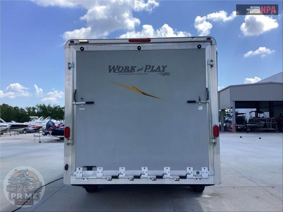 2015 Work And Play M-16UL - ULTRA LE TOY HAULER SERIES — фото 20