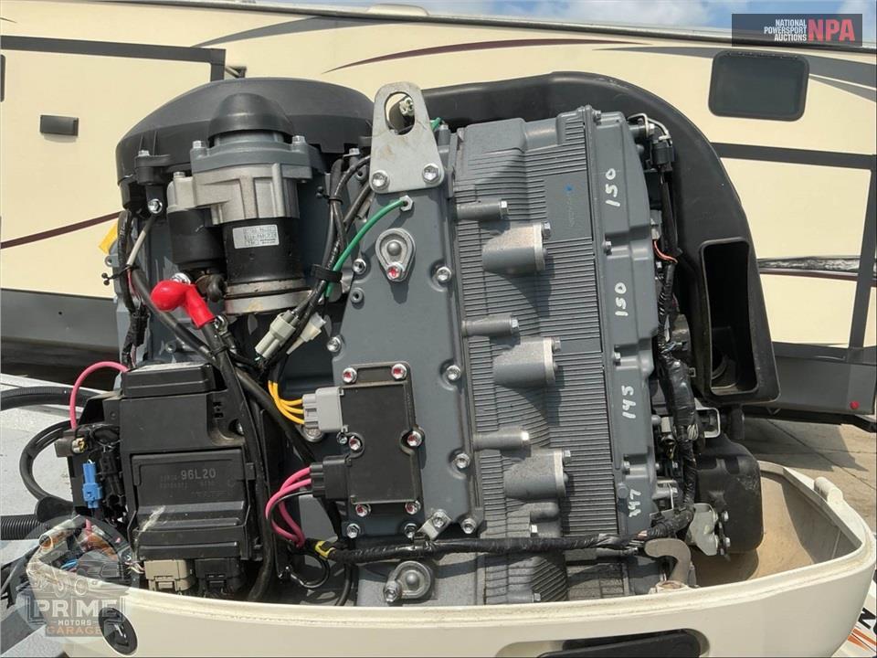 2016 Excel Boat Company 247SC(*) CATFISH PRO SERIES L=24/E=1 200HP SUZ OB — фото 8