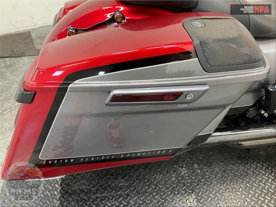 2019 Harley-Davidson FLTRXSE CVO ROAD GLIDE — фото 25