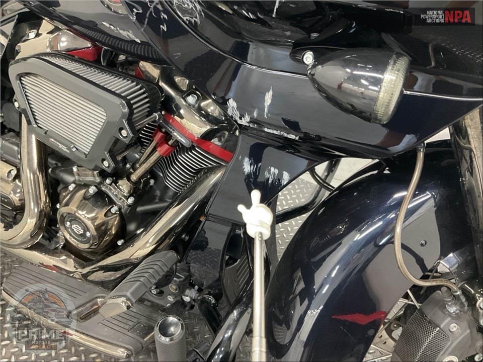 2022 Harley-Davidson FLTRXSE CVO ROAD GLIDE — фото 14
