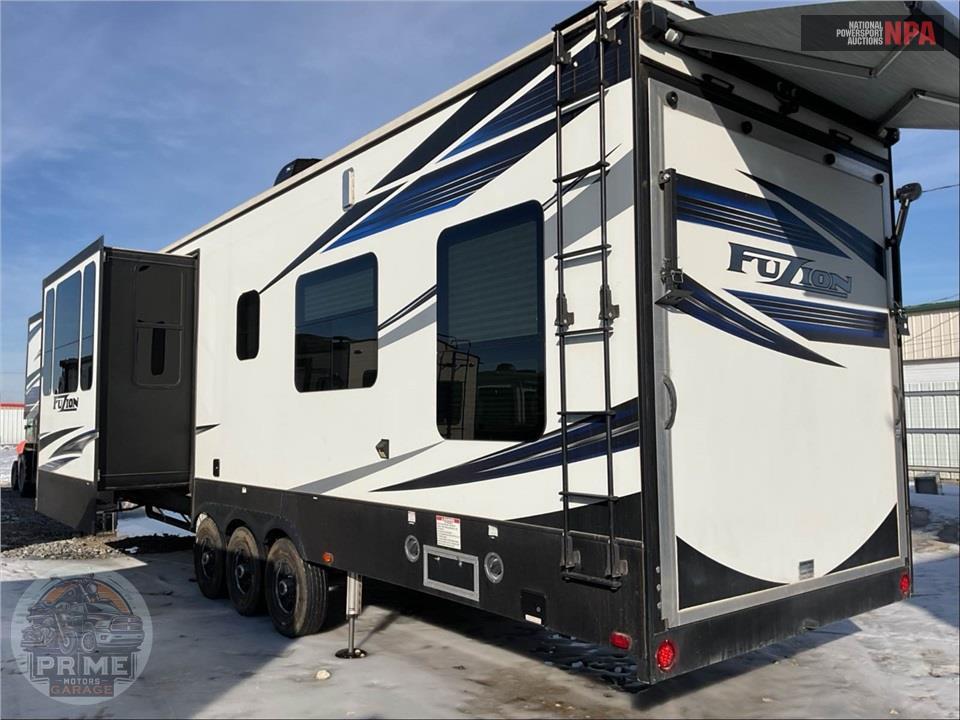 2019 Keystone Rv M-424 - FUZION TOY HAULER TOY HAULER SERIES — фото 3