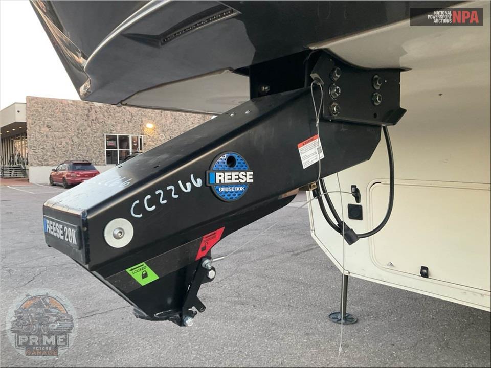 2021 Grand Design Recreational Vehicles M-310GK - SOLITUDE FIFTH WHEEL SERIES — фото 33
