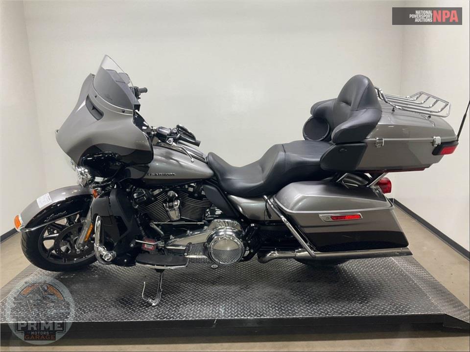 2017 Harley-Davidson FLHTKL ULTRA LIMITED LOW — фото 3