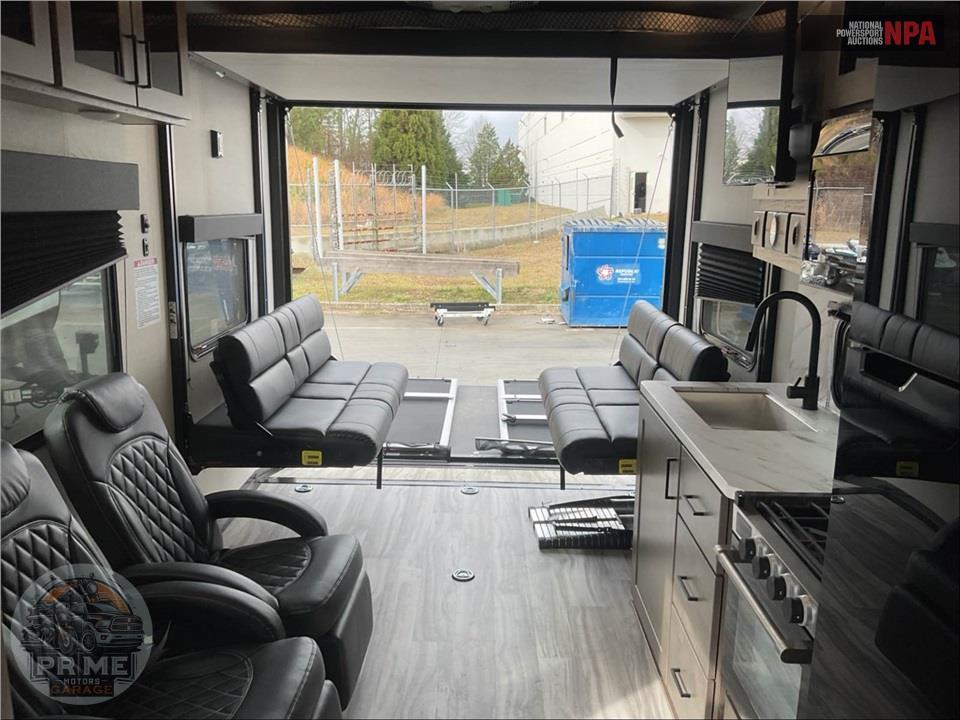 2023 Alliance Rv M-21T15 - VALOR FIFTH WHEEL SERIES — фото 16