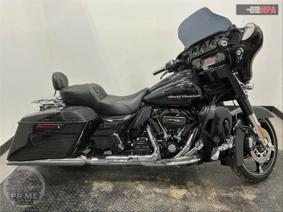 2017 Harley-Davidson FLHXSE CVO STREET GLIDE — фото 1