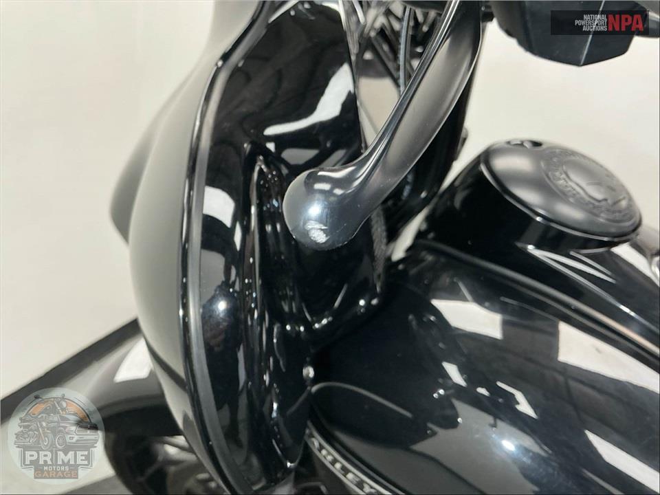 2018 Harley-Davidson FLHXS STREET GLIDE SPECIAL — фото 41