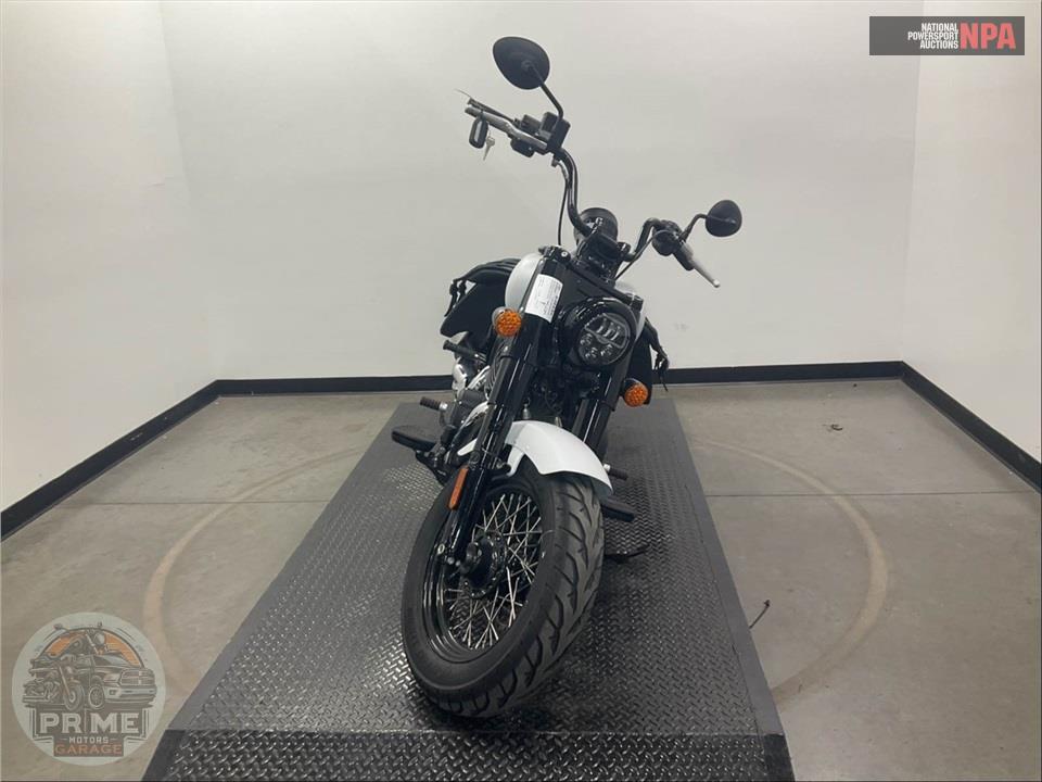 2024 Indian Motorcycle CHIEF BOBBER (ABS, BLACK) — фото 2