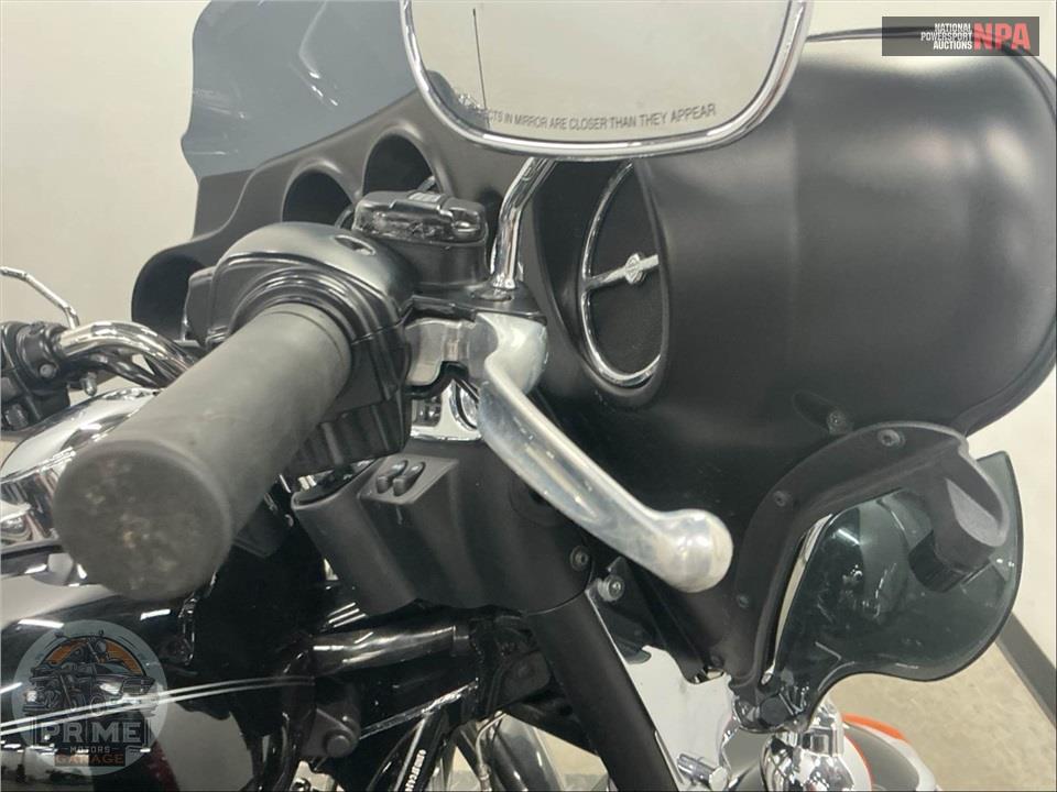 2009 Harley-Davidson FLHTCU ULTRA CLASSIC ELECTRA GLIDE — фото 9