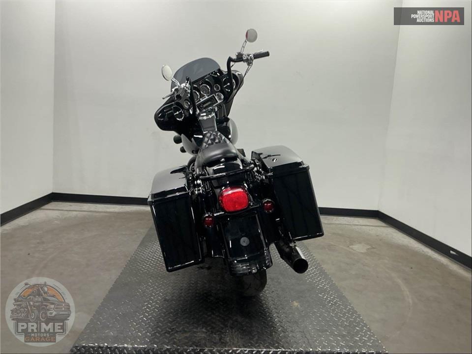 2004 Harley-Davidson FLHTC ELECTRA GLIDE CLASSIC — фото 4