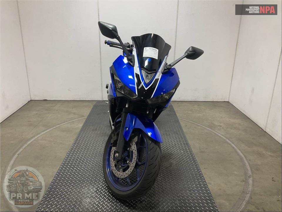 2017 Yamaha YZF-R3 — фото 2
