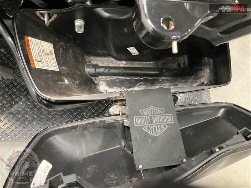 2023 Harley-Davidson FLTRK ROAD GLIDE LIMITED — фото 48