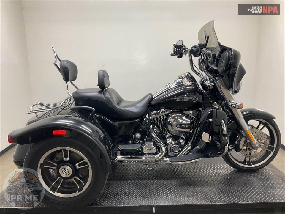 2016 Harley-Davidson FLRT FREEWHEELER — фото 1