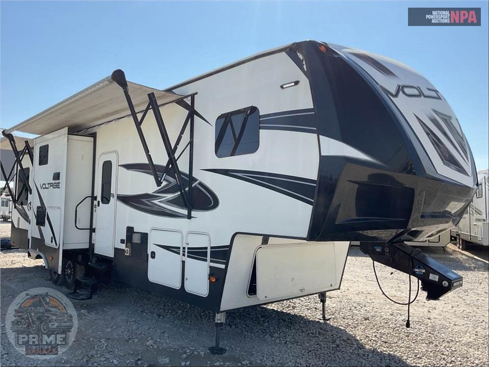 2017 Voltage M-3305 - TOY HAULER TOY HAULER SERIES — фото 1
