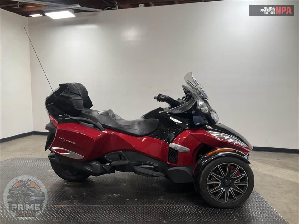 2015 Can-Am SPYDER RT SE6 SPECIAL SERIES — фото 1