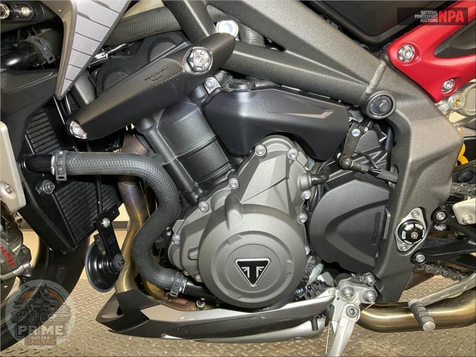 2022 Triumph STREET TRIPLE 765 RS (SILVER) — фото 7