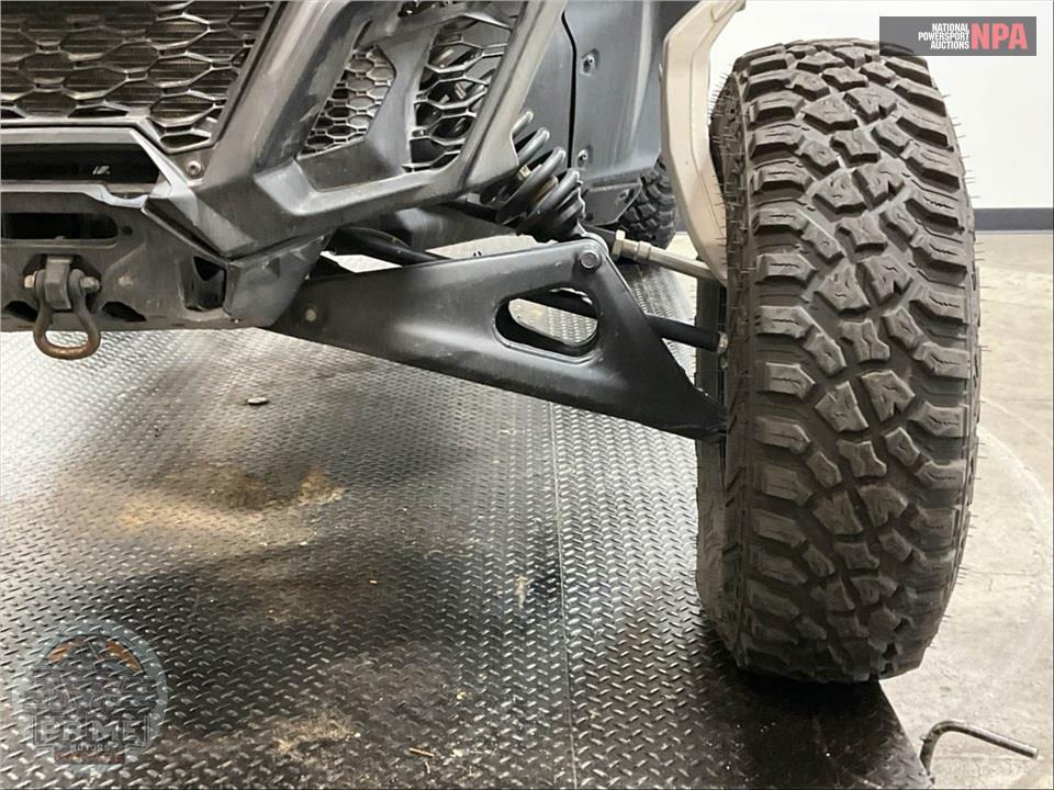 2024 Can-Am MAVERICK R X — фото 24