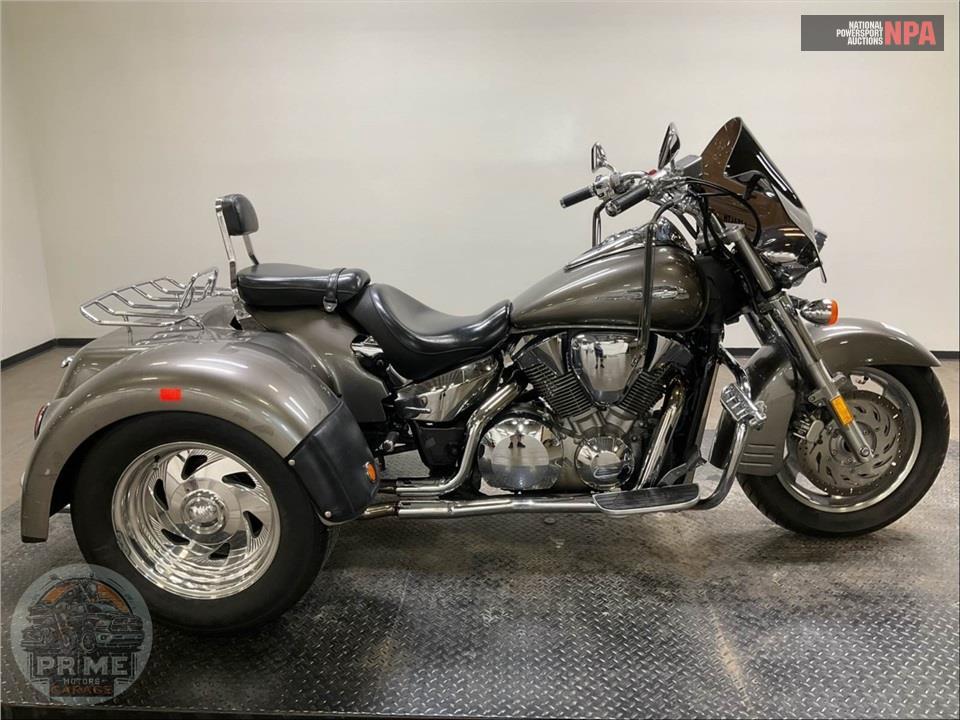 2007 Honda VTX1300R MOTOR TRIKE — фото 1