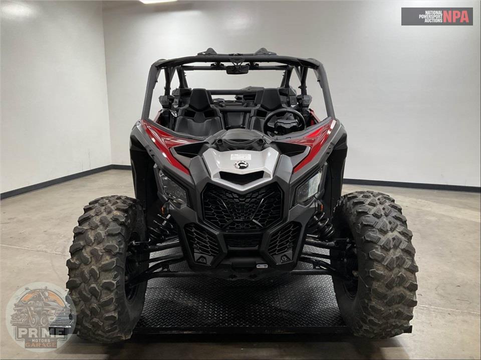2025 Can-Am MAVERICK X3 MAX DS TURBO (RED & SILVER) — фото 2