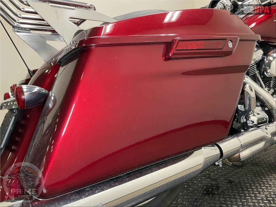 2017 Harley-Davidson FLHXS STREET GLIDE SPECIAL — фото 19